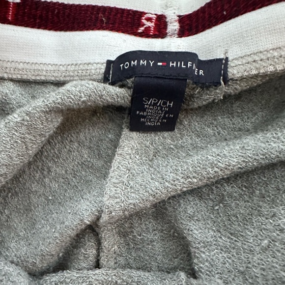 Tommy Hilfiger Sweats - Picture 3 of 3